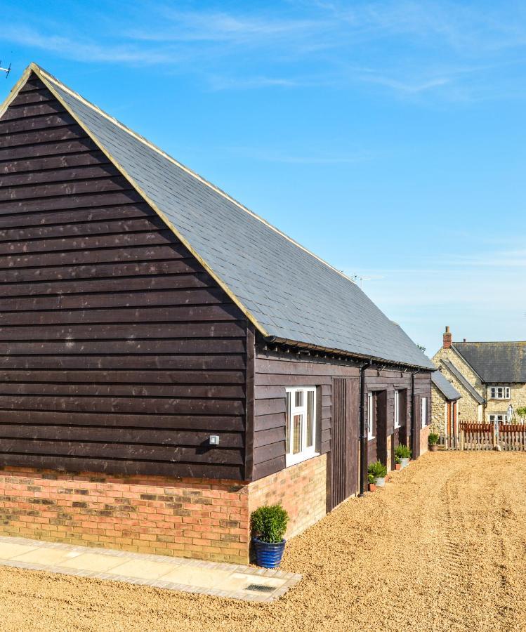 Buttercup Cottage At The Old Tractor Barn Brackley  Exterior foto